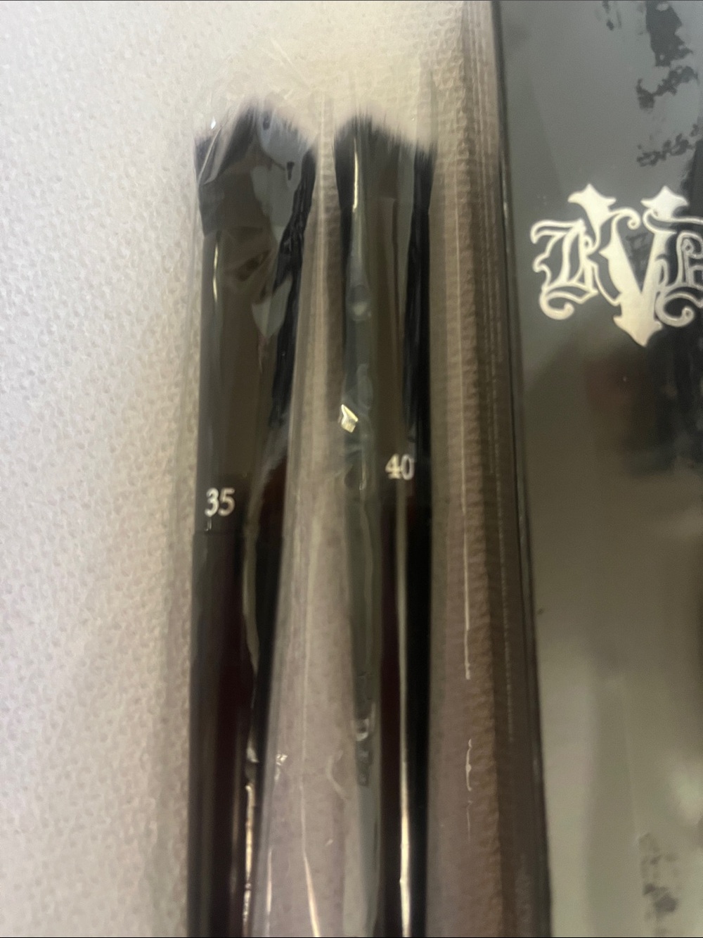 Set of 3 Kat Von D Makeup Brushes - #’s 35, 40, and 4 - Picture 2 of 4